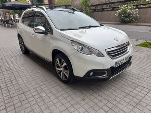 Peugeot 2008 Allure 1.6 e-HDi 115  - Foto 4