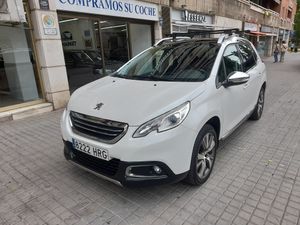 Peugeot 2008 Allure 1.6 e-HDi 115  - Foto 2