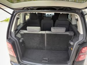 Volkswagen Touran 2.0 TDI 140cv Advance  - Foto 8
