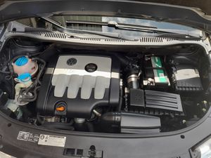 Volkswagen Touran 2.0 TDI 140cv Advance  - Foto 21