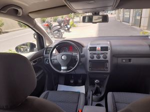 Volkswagen Touran 2.0 TDI 140cv Advance  - Foto 9