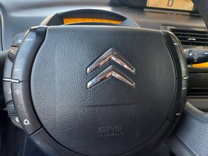 Citroën C4 1.6 HDi 110 Collection  - Foto 12
