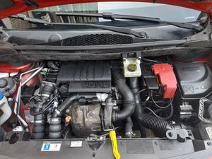 Peugeot Partner Tepee Outdoor 1.6 HDi 110cv FAP  - Foto 18