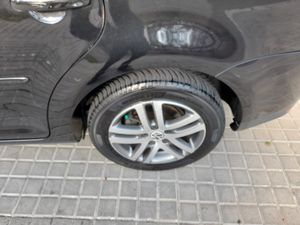 Volkswagen Touran 1.9 TDI 105cv DSG DPF Advance  - Foto 9