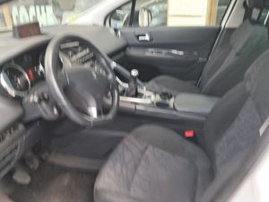 Peugeot 3008 Sport Pack 1.6 HDI 110 FAP  - Foto 12