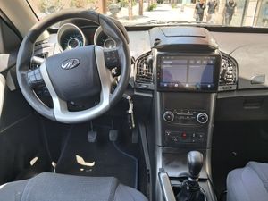 Mahindra XUV 500 XUV500 FWD 4X2 W6 7 plazas   - Foto 10