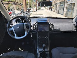 Mahindra XUV 500 XUV500 FWD 4X2 W6 7 plazas   - Foto 7