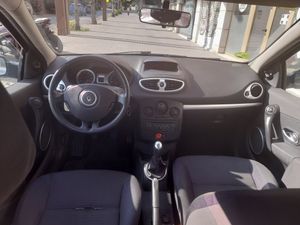 Renault Clio Confort Dynamique 1.6 16v   - Foto 8