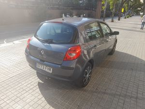 Renault Clio Confort Dynamique 1.6 16v   - Foto 4