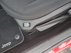 Jeep Renegade Night Eagle eHybrid 1.5 96kW(130CV) ATX  - Foto 21