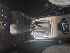 Jeep Renegade Night Eagle eHybrid 1.5 96kW(130CV) ATX  - Foto 17