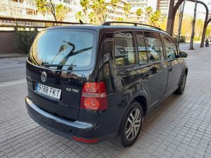 Volkswagen Touran 2.0 TDI 140 DSG Highline  - Foto 5
