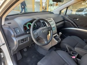 Toyota Corolla Verso 2.2 D-4D 136cv Luna  - Foto 11