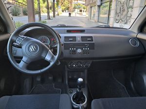 Suzuki Swift 1.3 GL 5p  - Foto 7