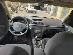 Renault Laguna Authentique 1.6 16V E4  - Foto 9