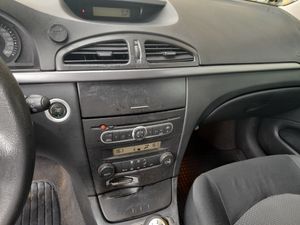Renault Laguna Authentique 1.6 16V E4  - Foto 12