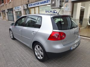 Volkswagen Golf 1.9 TDI 105cv BlueMotion Highline  - Foto 7