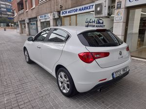 Alfa Romeo Giulietta 2.0 JTDm 170cv TCT Distinctive  - Foto 7
