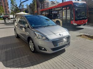 Peugeot 5008 Allure 1.6 BlueHDi 88KW (120CV)  - Foto 3