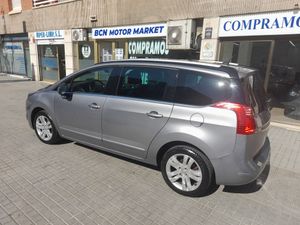Peugeot 5008 Allure 1.6 BlueHDi 88KW (120CV)  - Foto 6