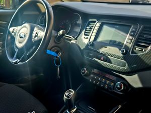 Kia Carens 1.6 GDi 99kW (135CV) Drive  - Foto 10