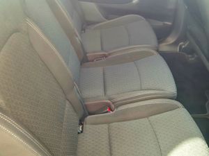 Kia Carens 1.6 GDi 99kW (135CV) Drive  - Foto 9
