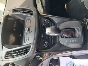 Ford Kuga 1.5 EcoBoost 129kW 4x4 ST-Line Auto  - Foto 17