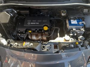 Opel Corsa 1.4 Expression 75 CV  - Foto 15