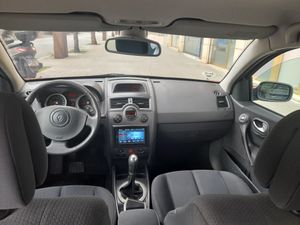 Renault Megane CONFORT DYNAMIQUE 1.6 16V  - Foto 9