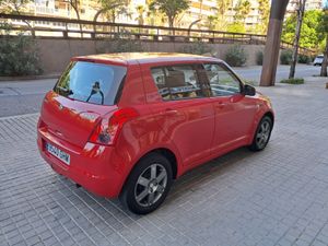 Suzuki Swift 1.3 GL 5p  - Foto 4