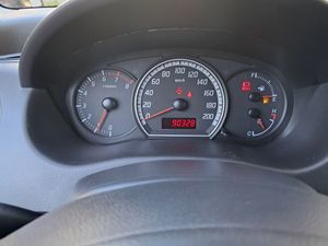 Suzuki Swift 1.3 GL 5p  - Foto 10