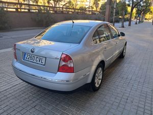 Volkswagen Passat 2.0 Advance 130CV  - Foto 5