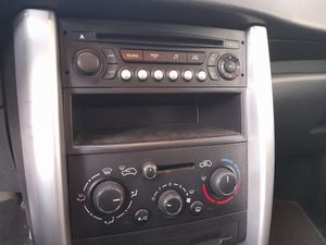 Peugeot 207 ACTIVE 1.4i 75  - Foto 12