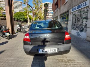 Renault Megane SEDAN CONFORT DYNAMIQUE 1.6 16V  - Foto 5