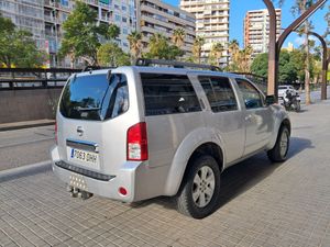 Nissan Pathfinder 2.5 dCi 174CV LE 7 plazas  - Foto 5