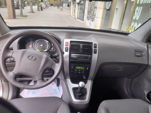 Hyundai Tucson 2.0 CDRi VGT Comfort  - Foto 12