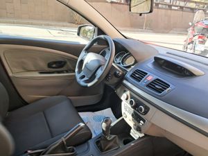 Renault Megane Authentique 1.6 16v 100 E5  - Foto 8