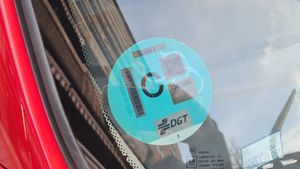 Chevrolet Aveo 1.4 16v LT  - Foto 14