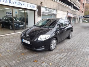 Toyota Auris 2.0 D4D Advance  - Foto 2