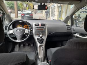 Toyota Auris 2.0 D4D Advance  - Foto 8