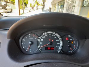 Suzuki Swift 1.3 GL 5p  - Foto 15