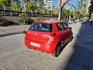 Suzuki Swift 1.3 GL 5p  - Foto 4