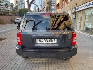 Jeep Patriot 2.0 TDCi 110kW PowerShift Titanium  - Foto 11