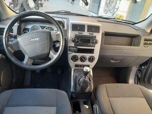 Jeep Patriot 2.0 TDCi 110kW PowerShift Titanium  - Foto 24