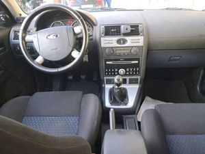 Ford Mondeo 2.0 TDci 115 Ambiente  - Foto 14