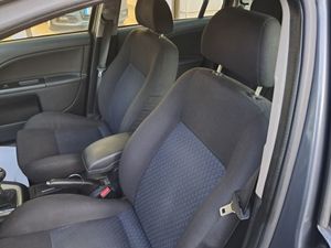 Ford Mondeo 2.0 TDci 115 Ambiente  - Foto 13