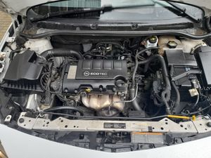 Opel Astra 1.4 Essentia  - Foto 17