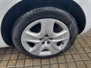 Opel Astra 1.4 Essentia  - Foto 9