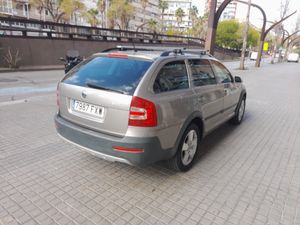 Skoda Octavia SCOUT 2.0 TDI  - Foto 4