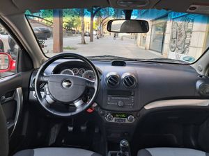 Chevrolet Aveo 1.4 16v LT  - Foto 8